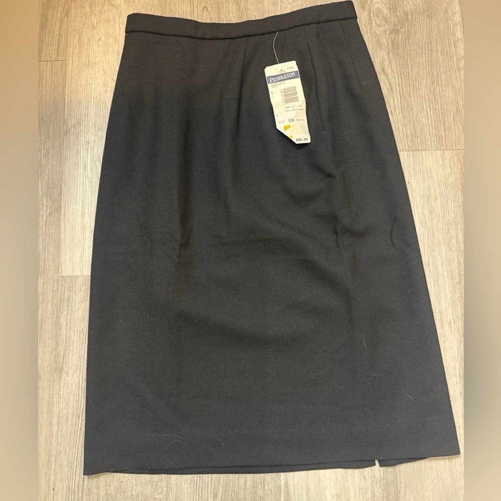 Pendleton 100% Virgin Wool Skirt – Black, Size 8 Petite (NWT, Made in USA)1015